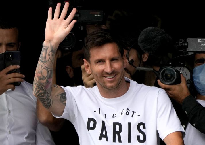 Lionel Messi mætti til Parísar í morgun.