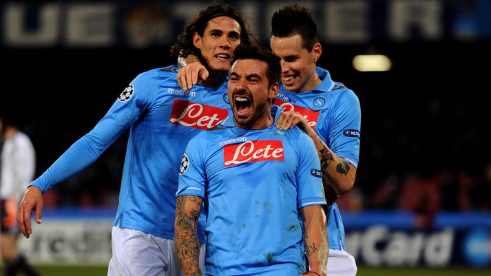 Ezequiel Lavezzi fagnar í gær.