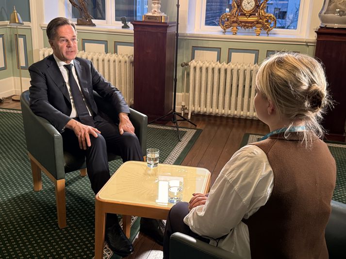Mark Rutte, framkvæmdastjóri Atlantshafsbandalagsins, segir Ísland mikils metinn bandamann. Hann sjái fyrir sér að hlutverk Ísland verði mikilvægt á sviði upplýsingagjafar á Norðurslóðum. Ísland yrði „augu og eyru“ NATÓ á Norðurslóðum.