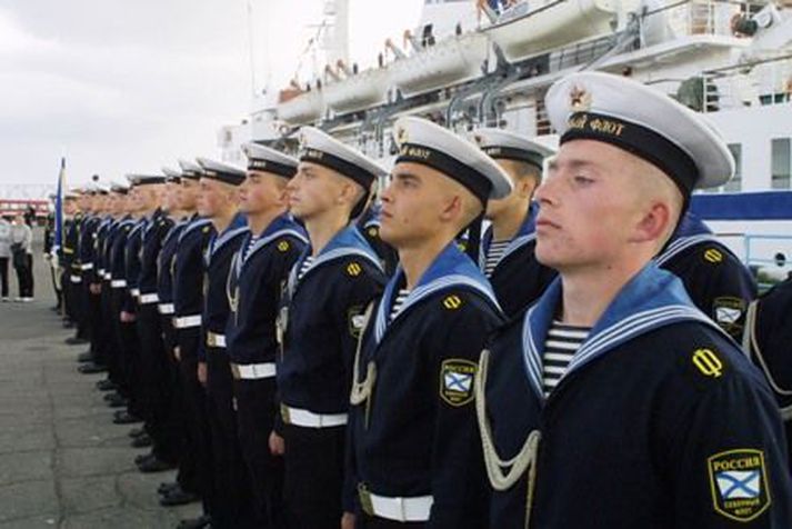 Rússneskir sjóliðar í höfn.