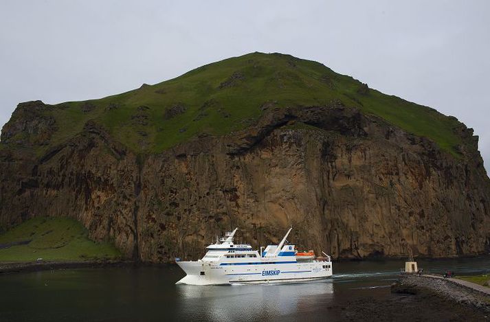 herjólfur Skipið siglir til Þorlákshafnar þessa dagana, en unnið er að dýpkun Landeyjahafnar. fréttablaðið/vilhelm