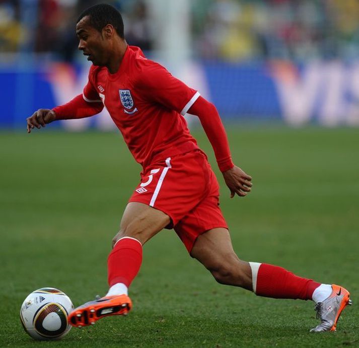 Ashley Cole í landsleik.
