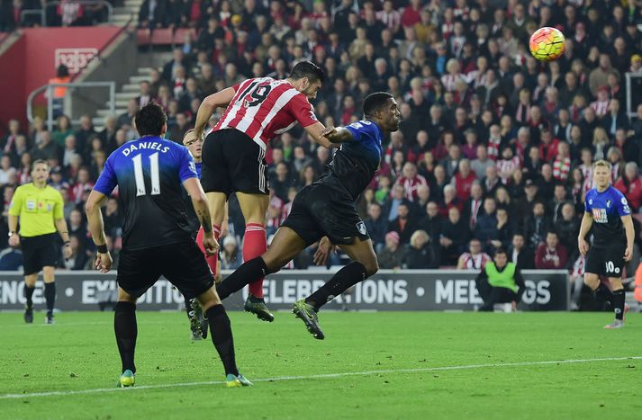Pellé skallar boltann í netið og kemur Southampton í 2-0.