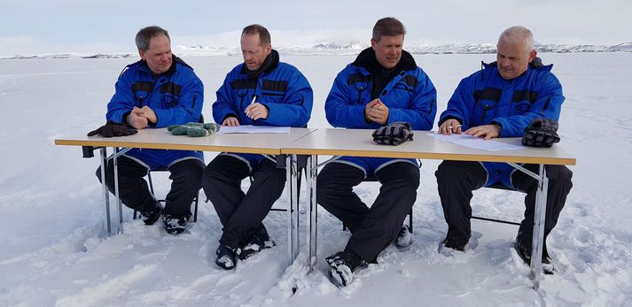 Fjármála-og efnahagsráðherra, umhverfis-og auðlindaráðherra, ásamt fulltrúum Skútustaðahrepps og forstjóra Landgræðslunnar undirrituðu í morgun viljayfirlýsingu um samstarf í fráveitumálum