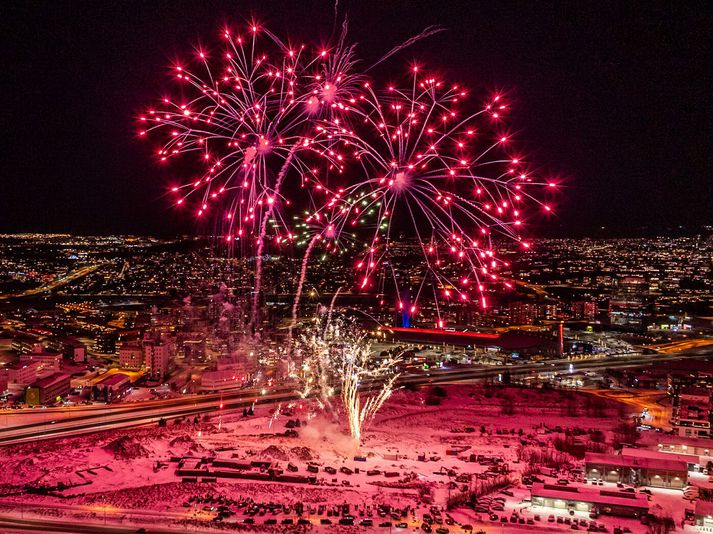 Takk fyrir árið 2025 kæru lesendur og megi nýtt ár færa ykkur gleði og hamingju.