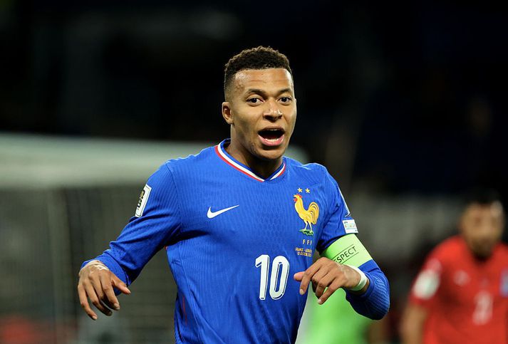 Kylian Mbappé, fyrirliði Frakka, missir af leiknum við Ísland á mánudaginn.