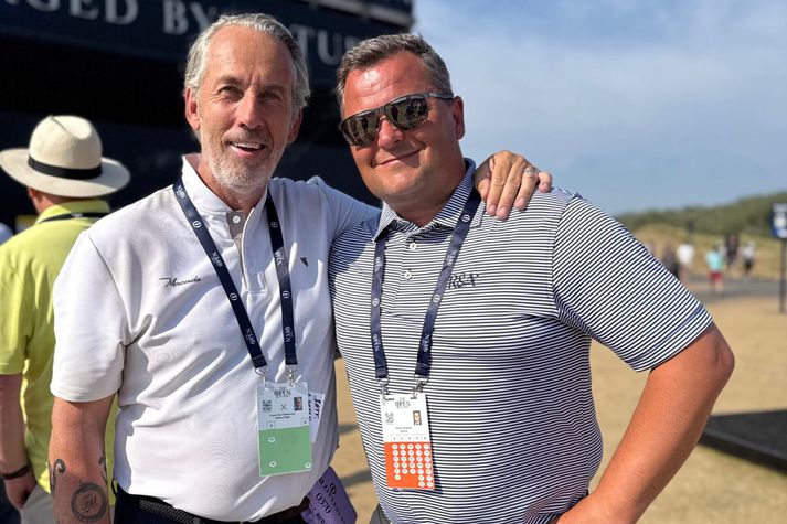 Friðrik Þór Halldórsson og Haukur Örn Birgisson kátir á Royal Birkdale-golfvellinum.