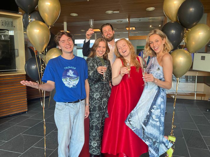 Aðstandendur sýningarinnar; Ágúst Örn Wigum, Birta Sólveig Söring Þórisdóttir , Kolbeinn Sveinsson, Katla Þórudóttir Njálsdóttir og Berglind Alda Ástþórsdóttir.