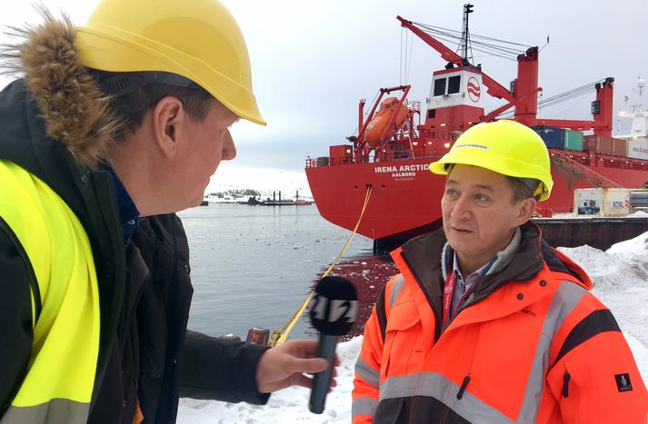 Verner Hammeken, forstjóri Royal Arctic Line, í viðtali við Stöð 2 í Nuuk.