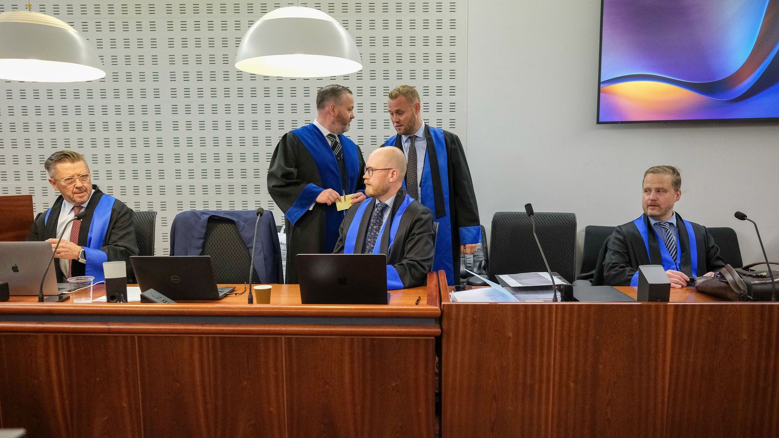 Sækjandi fékk sínu framgengt: „Fabríkera ein­hver gögn og leggja fram“