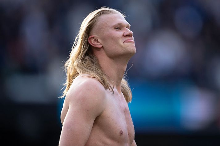 Erling Haaland þykir víkingslegur í útliti og fær einmitt að tala fyrir karakter sem er víkingur og heitir Haaland.