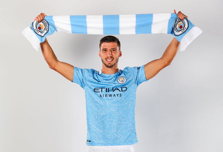 Rúben Dias í búningi Manchester City.