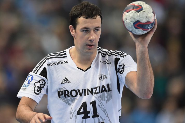 Marko Vujin á tvö mörk í myndbandinu.