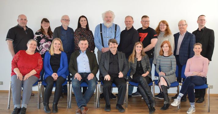 Hópur nemenda sem útskrifaðist frá Dáleiðsluskólanum í mars 2019.