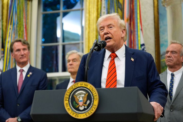 Trump var harðorður í tilkynningu sinni.