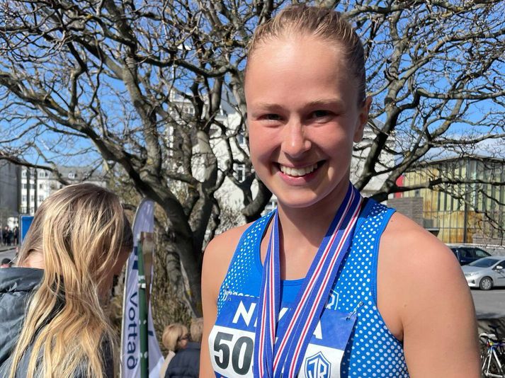Andrea Kolbeinsdóttir varð Íslandsmeistari í 5 km götuhlaupi á sumardaginn fyrsta. Hún var þá að undirbúa sig fyrir Kaupmannahafnarmaraþonið en segir þá keppni hafa breyst í martröð.