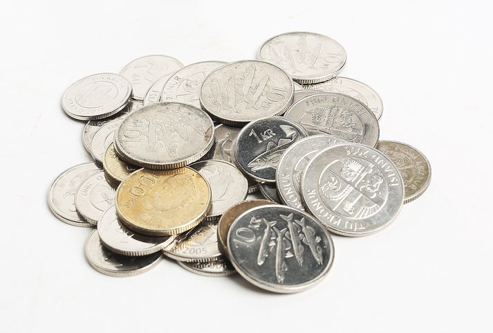 Vísitala launa hækkaði um 0,4% í maí frá fyrra mánuði.