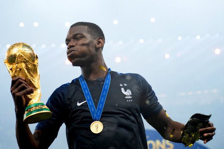 Paul Pogba var heimsmeistari með Frakklandi árið 2018. Hann fær ekki að spila aftur með franska landsliðinu ef það sem bróðir hans segir sé satt.