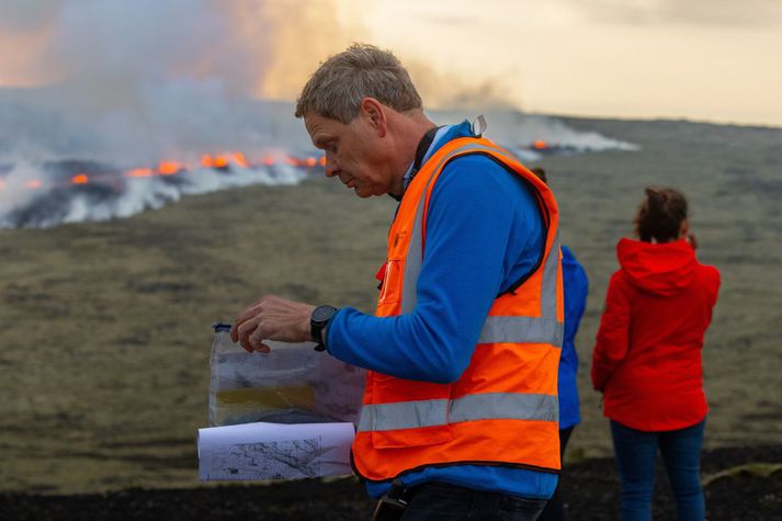 Magnús Tumi Guðmundsson segir líkurnar meiri en minni á að gos hefjist brátt í Grímsvötnum. 