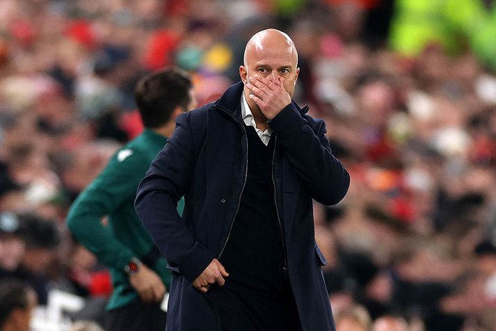 Arne Slot er með Liverpool í neðri helmingi ensku úrvalsdeildarinnar og liðið tapaði svo 4-1 á heimavelli gegn PSV í Meistaradeild Evrópu í gær.