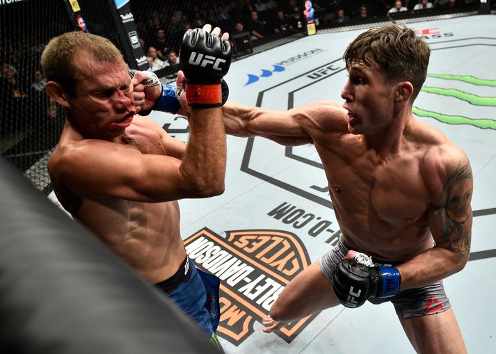 Darren Till smellhittir.