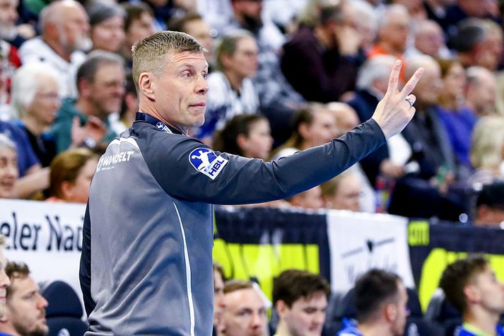 Guðjón Valur Sigurðsson sá sína menn vinna upp átta marka forskot í kvöld.