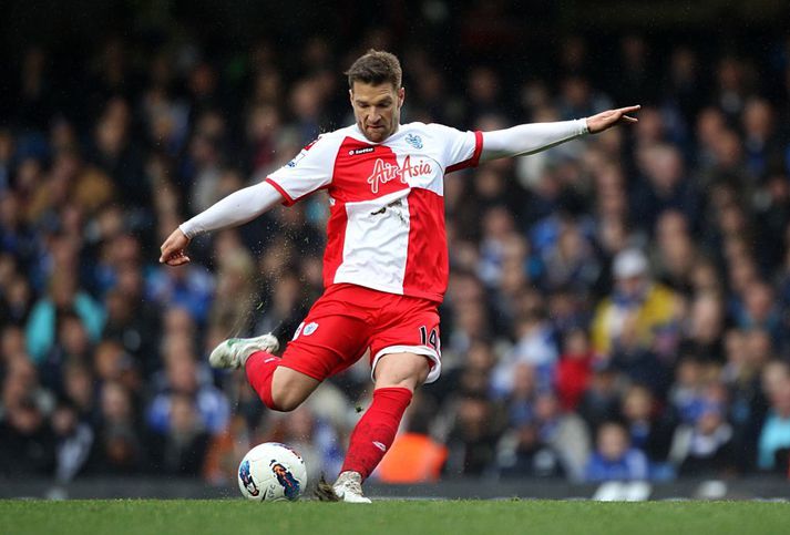 Akos Buzsaky í leik með QPR árið 2012.