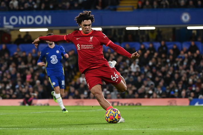 Trent Alexander-Arnold gefur fyrir