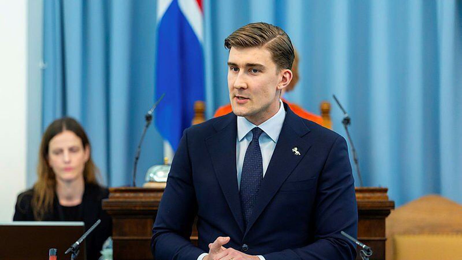 Mót­mælendur trufluðu þingfund