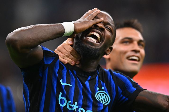 Marcus Thuram fagnar öðru marka sinna í stórsigri á Internazionale í kvöld.