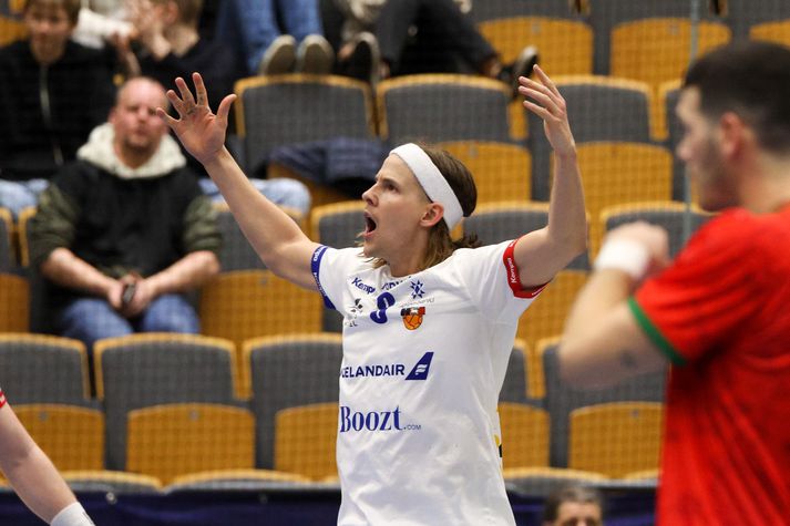 Bjarki Már elskar að spila fyrir íslenska landsliðið.