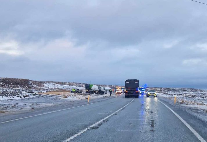 Tilkynning um slysið barst klukkan 11:35.