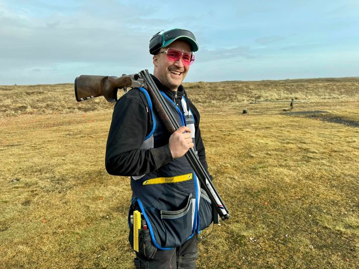 Hákon Þór Svavarsson á æfingasvæði Skotíþróttafélags Suðurlands.