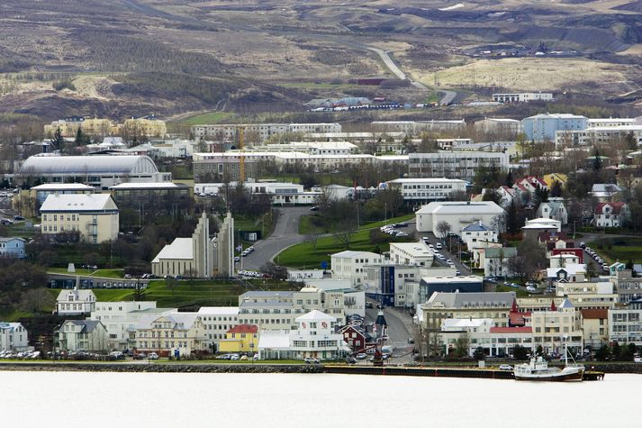 Fasteignasala á Akureyri velti 1,6 milljörðum íslenskra króna í nóvember.