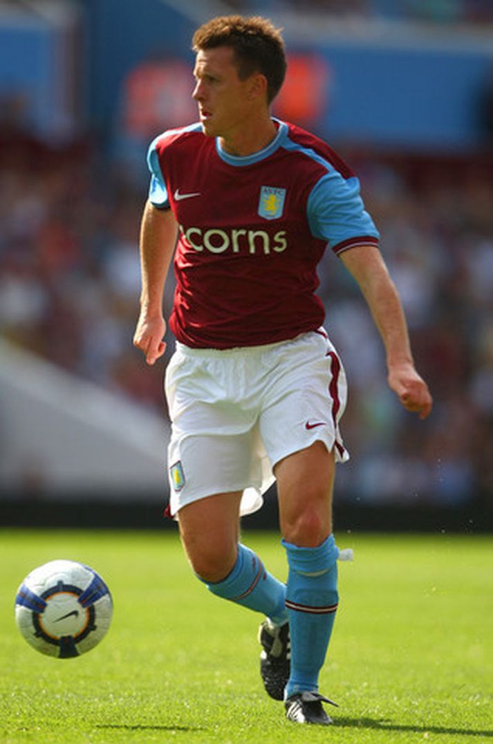 Nicky Shorey, leikmaður Aston Villa.