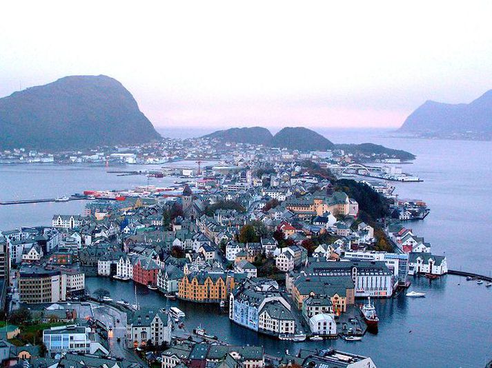 Álasund í Noregi Í Noregi er víða ægifagurt um að lítast. Átta sveitarfélög sem fjárfest höfðu í undirmálalánaskuldabréfavafningum fá til baka um þriðjung upphæðarinnar sem fjárfest var fyrir.
