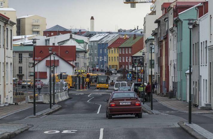 Árásin átti sér stað á Hverfisgötu. 