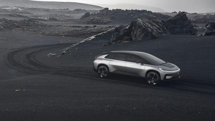 Nýi ofurrafbíllinn Faraday Future FF91 var kynntur á dögunum og bakgrunnurinn er kunnuglegur þótt bíllinn hafi aldrei komið hingað til Íslands. Þorvaldur Örn ljósmyndari segir myndina gott dæmi um vel heppnaða myndvinnslu.