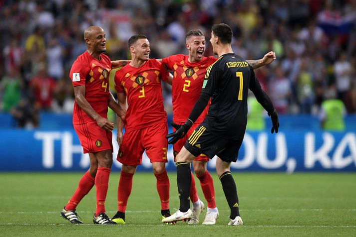 Courtois fagnar með liðsfélögunum í leikslok