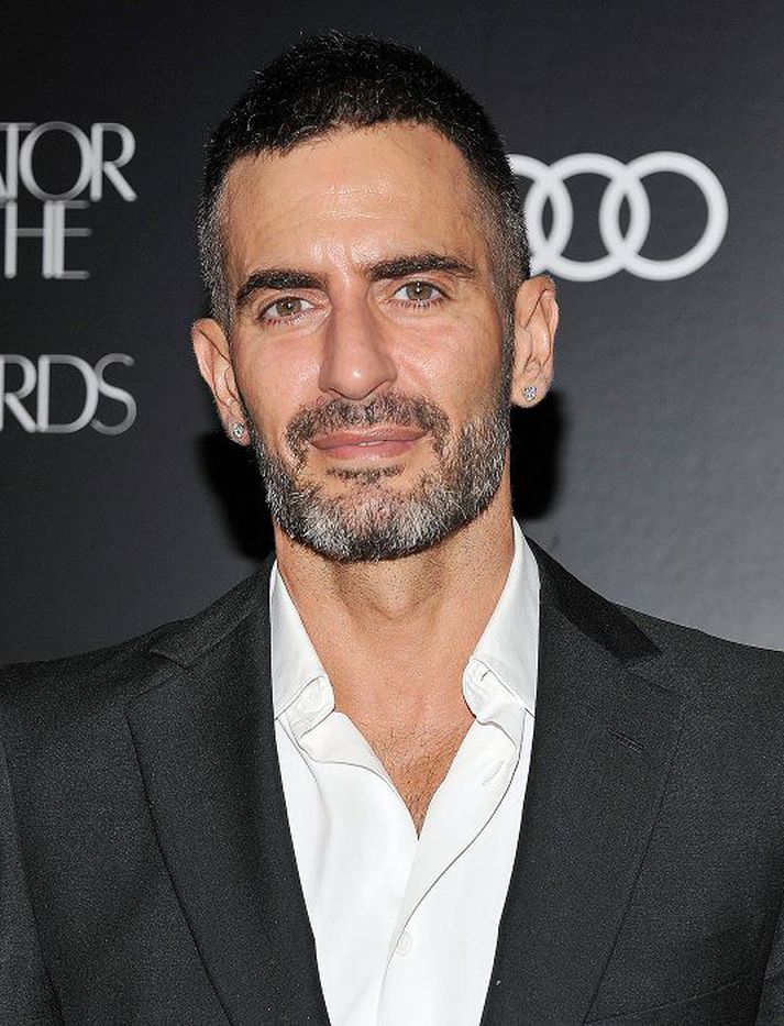Marc Jacobs er eflaust ekki sáttur við þjófana sem stálu sumarlínunni 2012, enda var þar að finna prufueintök sem áttu eftir að fara í framleiðslu.