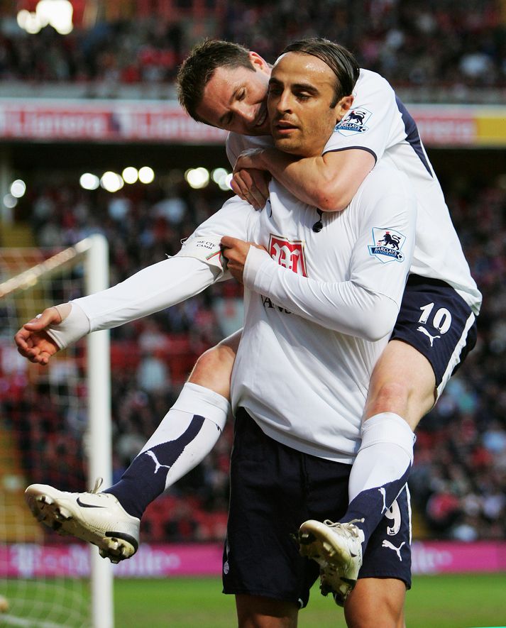 Berbatov fagnar ásamt Robbie Keane.