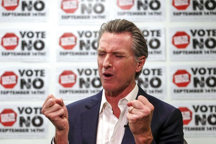 Gavin Newsom berst nú fyrir pólitískri framtíð sinni. Atkvæðagreiðslan í Kaliforníu er aðeins sú fjórða sinnar tegundar í sögu Bandaríkjanna.