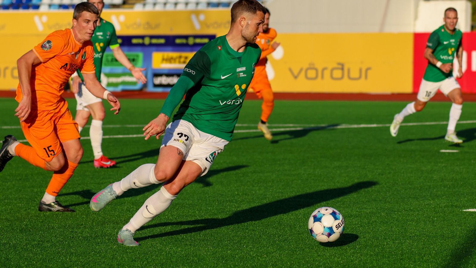 Leik lokið: Víkingur - Breiða­blik 2-2 | Tíu Blikar nældu í stig