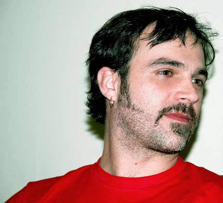 Sylvain Lavigne skipuleggjandi hjá Grettir Kabarett er á leiðinni til Íslands vegna nýrrar stuttmyndasamkeppni.