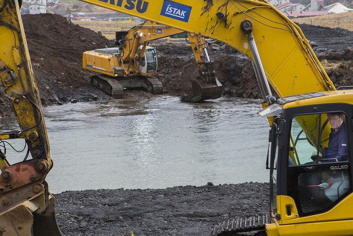 Landsbankinn eignaðist Ístak í september 2013 eftir að danska móðurfélagið Pihl & Søn varð gjaldþrota. 