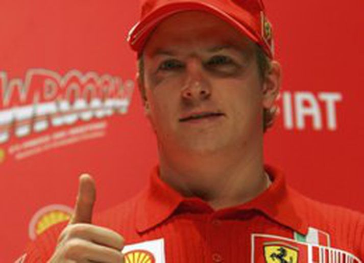Kimi Raikkönen er af flestum álitinn arftaki Michael Schumacher hjá Ferrari, en Villeneuve er á öðru máli
