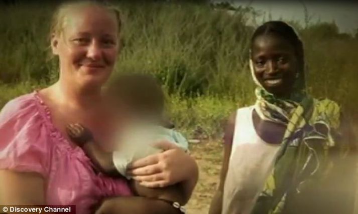 Mannætulirfa tók sér bólfestu í líkama Catherine Stewart sem fór nýverið til Gambíu þar sem hún vann við hjálparstörf.
