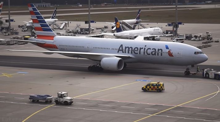 Boeing 777 flugvél hjá American Airlines.