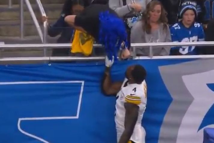 DK Metcalf lét áhorfanda heldur betur fara í taugarnar á sér í leik Pittsburgh Steelers og Detroit Lions í Detroit í gær.