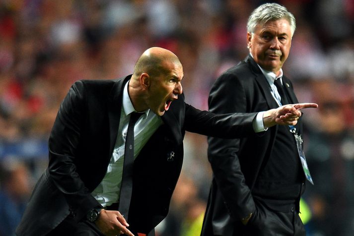 Zinedine Zidane var aðstoðarmaður Carlo Ancelotti í fyrra.